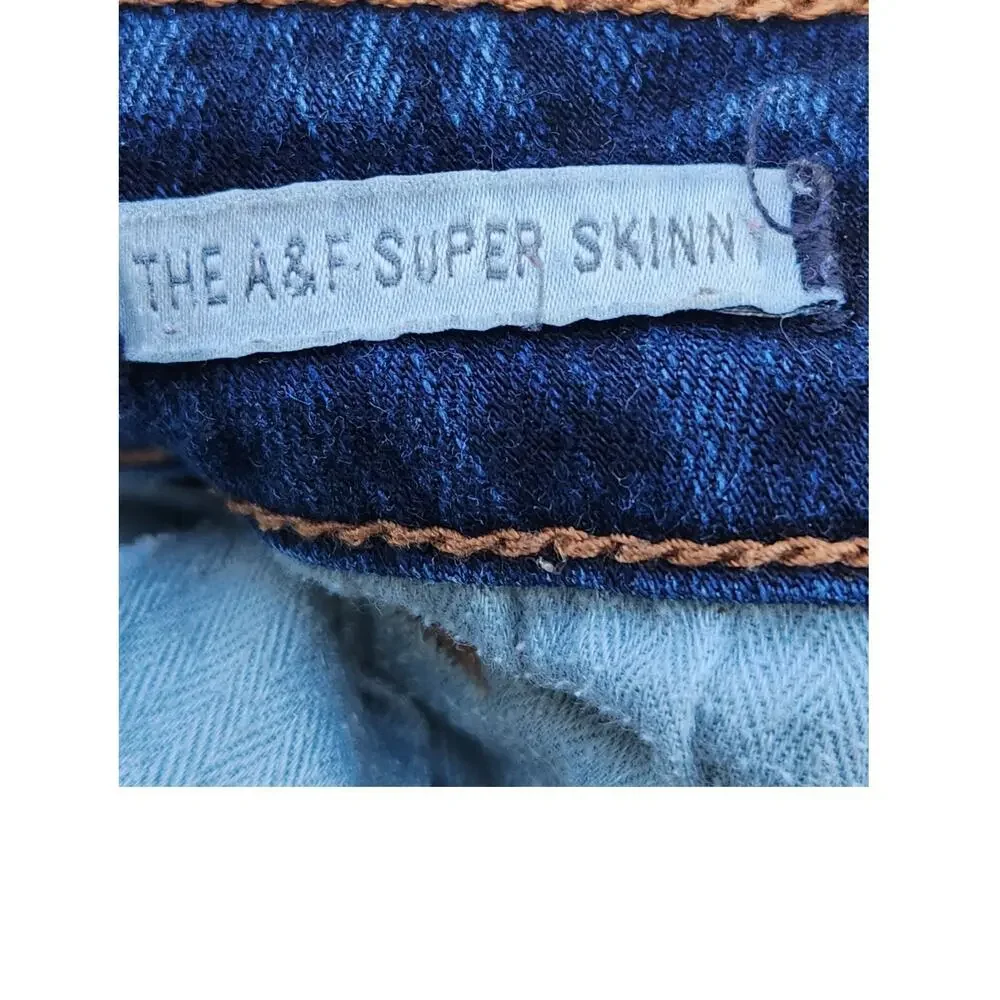 Abercrombie and Fitch Women's Sz 8R Super Skinny Cropped Jeans - Picture 5 of 6